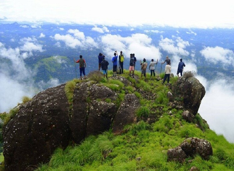 top 10 beautiful treks in india