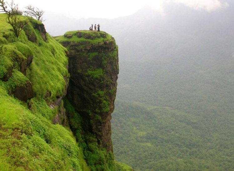 tourist places in maharashtra list