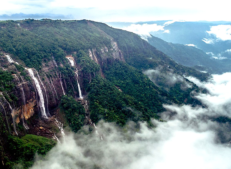 tourist spot of meghalaya