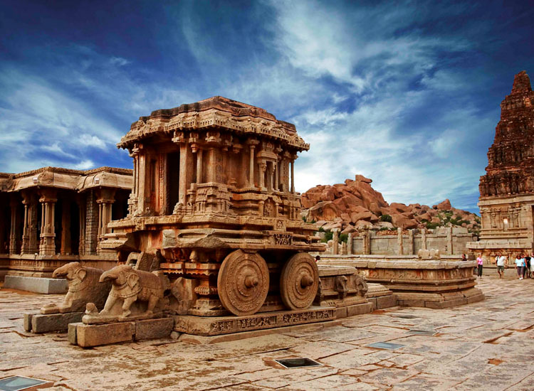 famous tourist places in karnataka