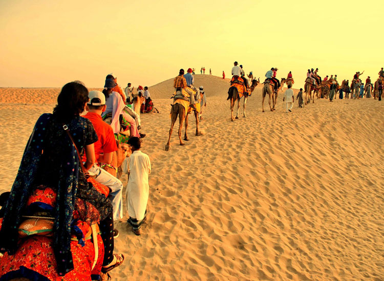 Safari no deserto em Sam Sand Dune