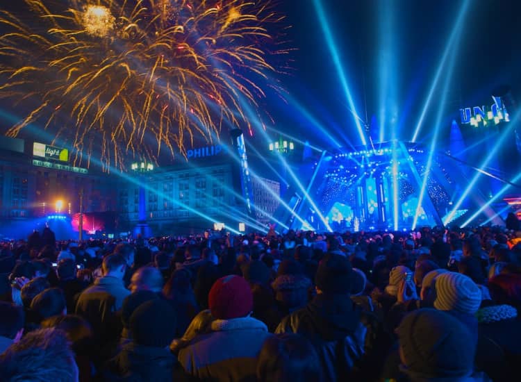 People celebrate new year in delhi.