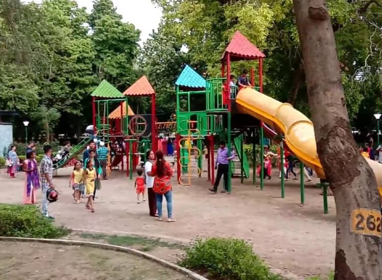children's park at the India Gate
