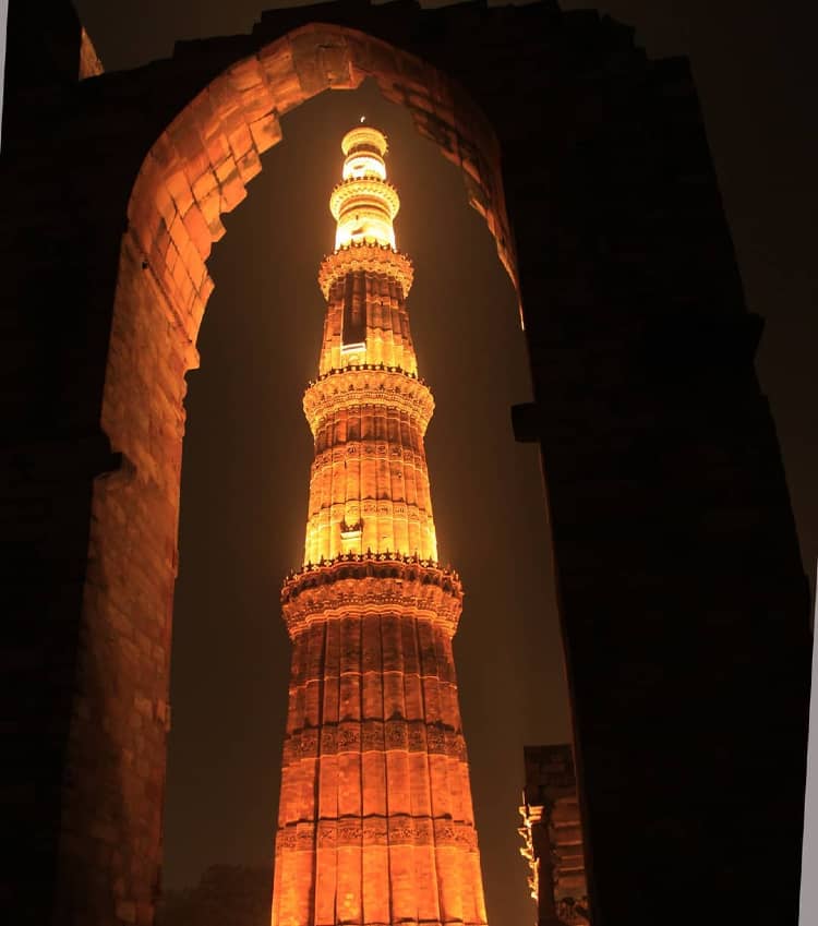 Qutub Minar night view good for kids