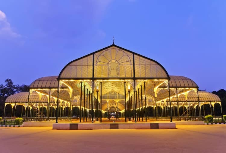 Must spent romantic time on  Lalbagh Botanical Garden