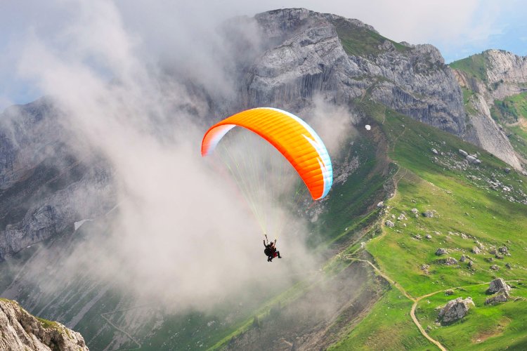 Tandem Paragliding in Mussoorie