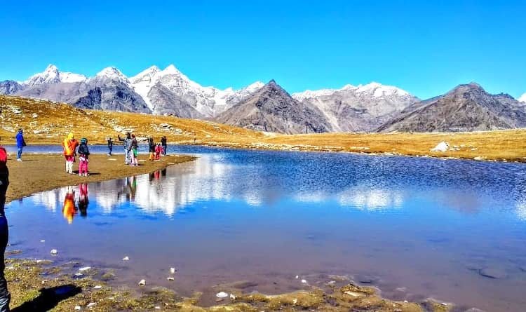 Visit Rohtang Pass near Manali