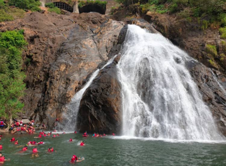 Bamanbudo Waterfall