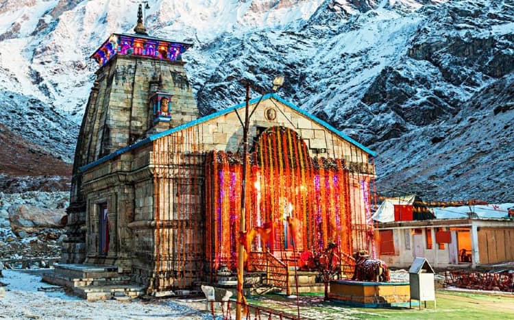 Kedarnath Temple Close