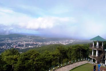 India, Meghalaya, East Khasi Hills, Cherrapunji, Thangkharang Park  viewpoint overlooking Bangladeshi border and East Khasi Hills Stock Photo -  Alamy