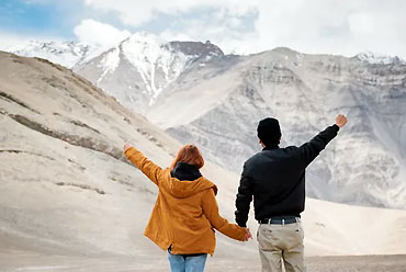 Jewels of Leh Ladakh Tour Package 7 Days, Leh Ladakh with Nubra Valley  Holiday Package