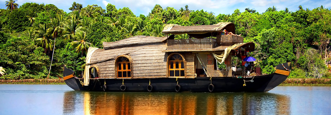 Kumarakom Backwaters Houseboat