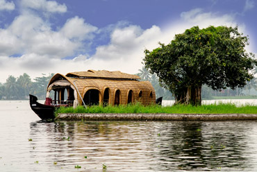 Kumarakom Backwaters Houseboat