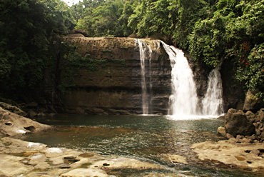 Mawlynnong Waterfall