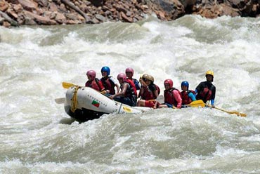 River rafting in Manali